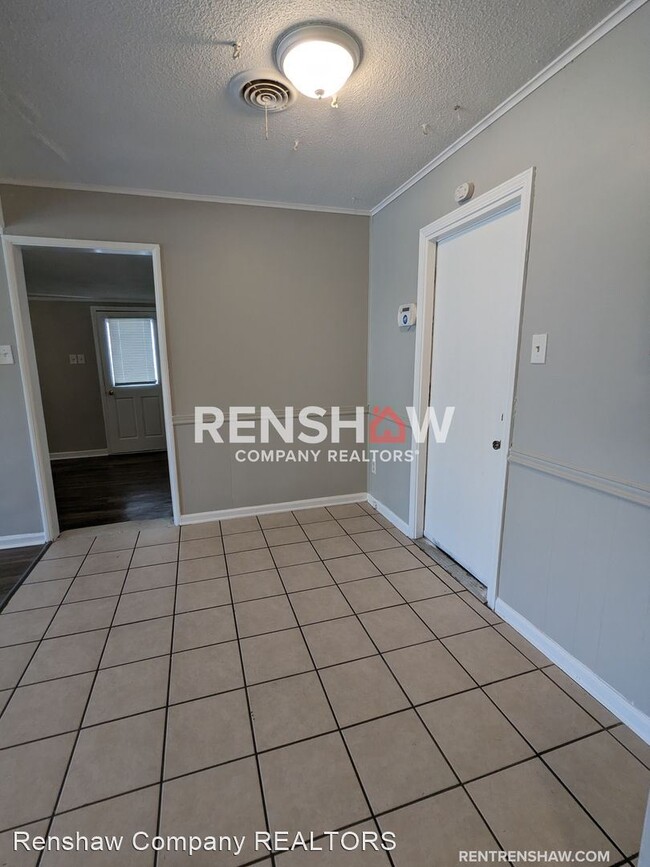 Building Photo - 3 br, 1 bath House - 3253 Markley St
