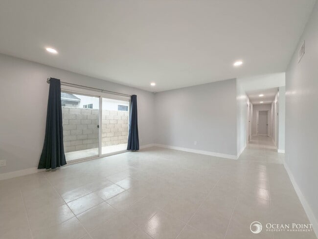 Building Photo - Newly Renovated Home for Rent in Thousand ...