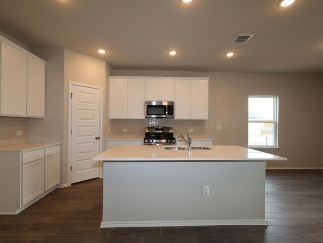 Building Photo - 4521 Bridal Veil Dr