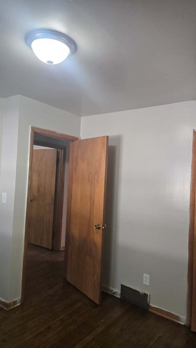 Building Photo - Newly Rehabbed home