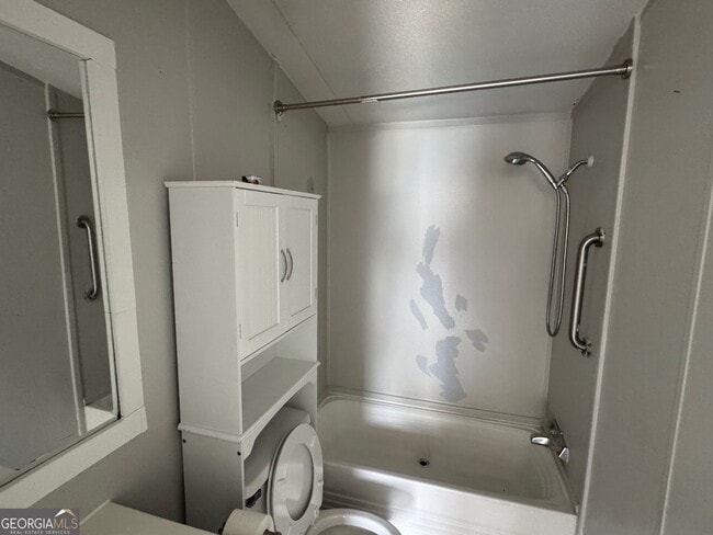 Building Photo - 18 Mohican Maze