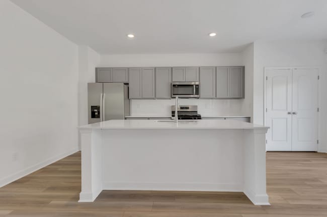 Building Photo - 172 Millbrook Dr
