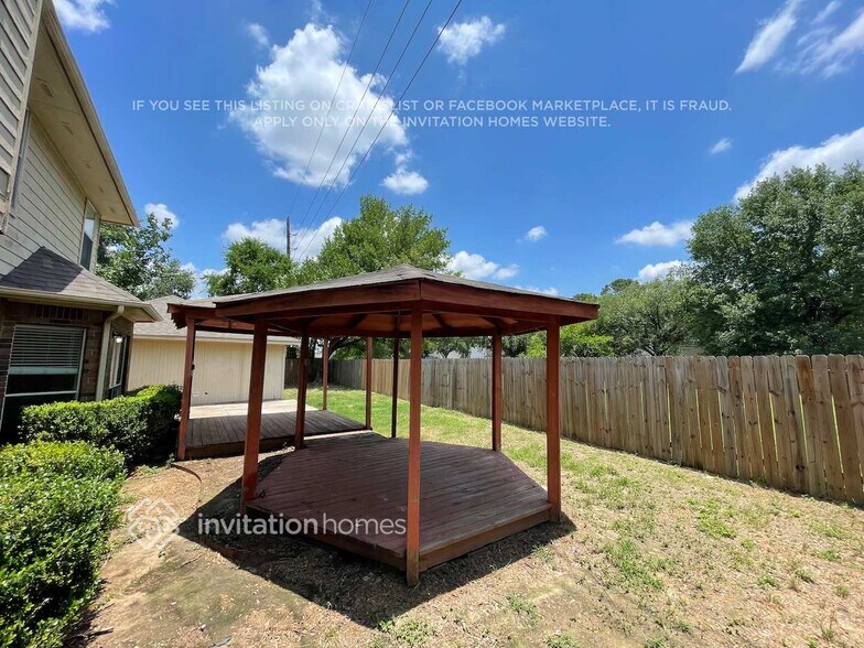 Building Photo - 6006 Sandy Hollow Dr