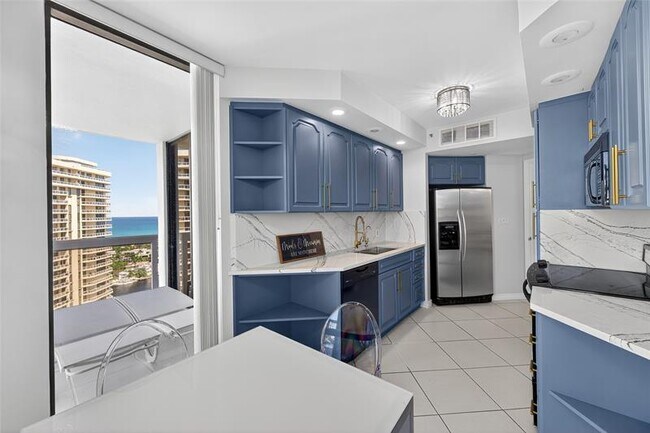 Building Photo - 20185 E Country Club Dr