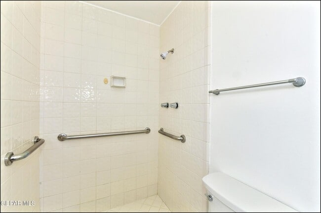 Building Photo - 8058 Gilbert Dr