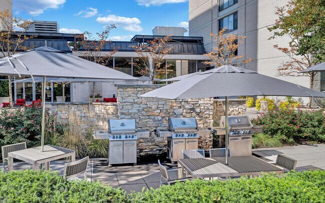 Building Photo - 2111 Richmond Hwy