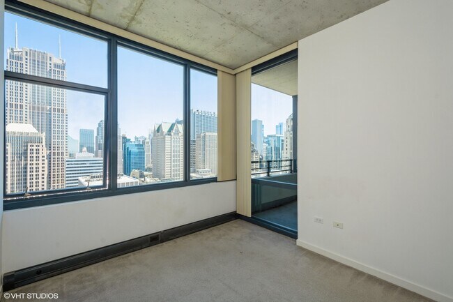 Building Photo - 235 W Van Buren St
