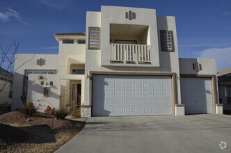 Building Photo - Northeast El Paso 3 Bed Refrig A/C with Pool!