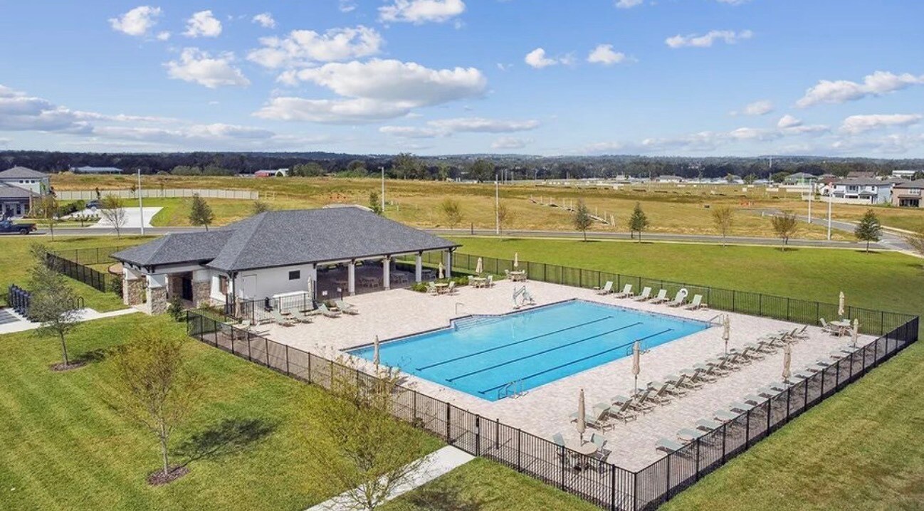 Building Photo - 12480 Hilltop Farms Dr