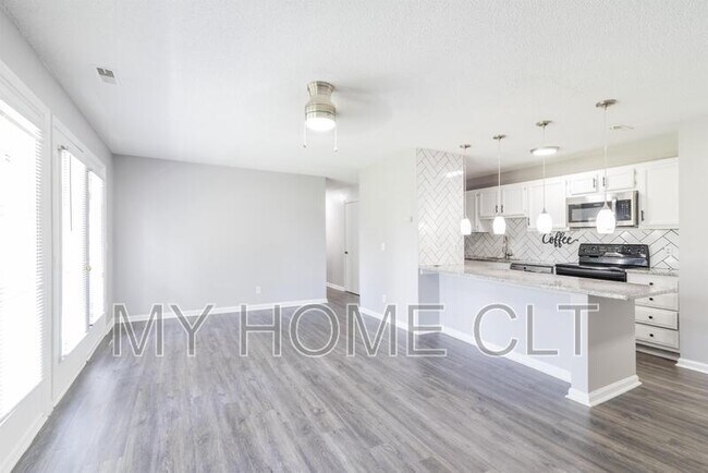 Building Photo - 6158 Meadow Rose Ln