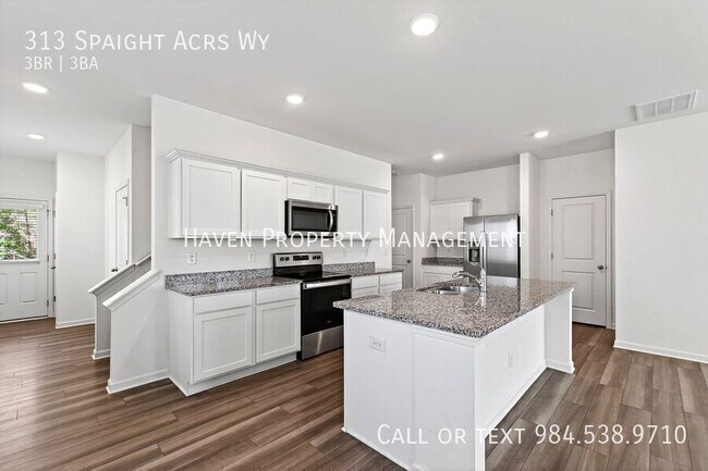 Building Photo - 313 Spaight Acrs Wy