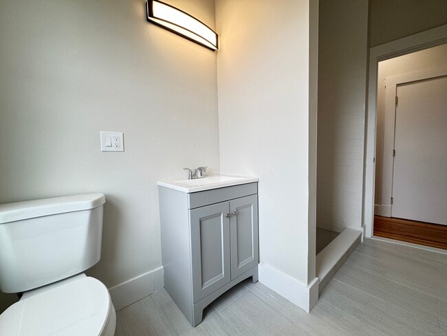 Building Photo - 360 Campbell Ave