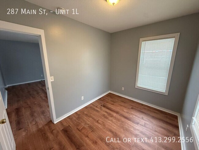 Building Photo - 287 Main St