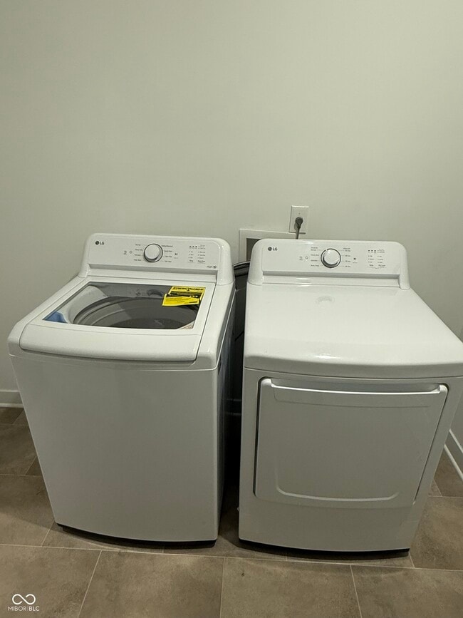 Building Photo - 10240 Samerton Ln