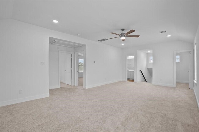 Building Photo - 31915 Splendor Dr