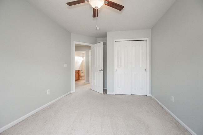 Building Photo - Welcome Home! 4 Bedroom/2.5 Bath Home in Avon!