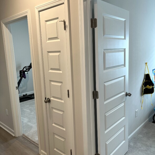 Building Photo - 8160 Forest Edge Dr