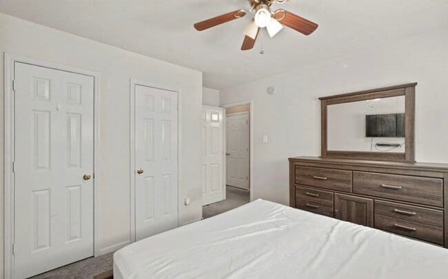 Building Photo - 3106 Valley Ct