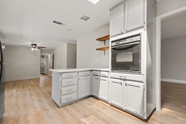 Building Photo - 13216 Meandering Way