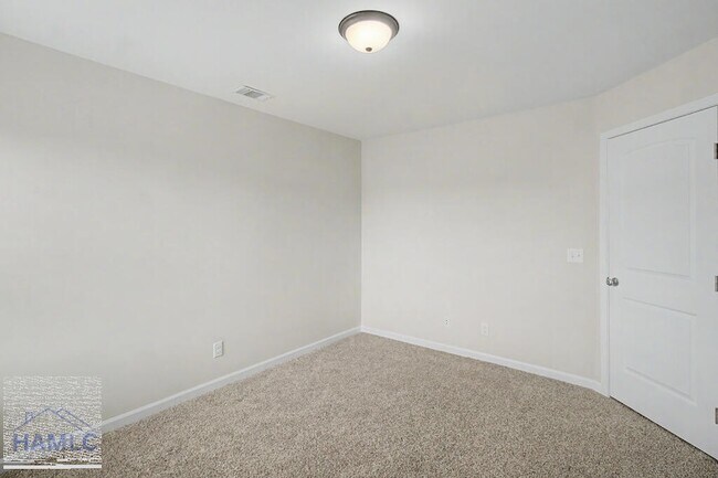 Building Photo - 319 Herty Ln
