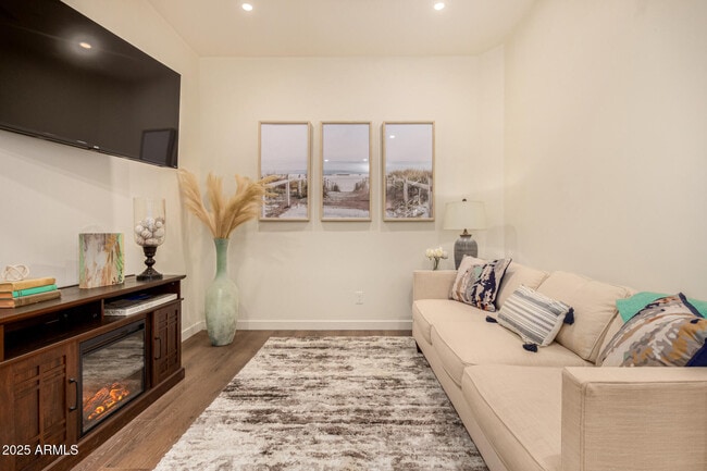 Building Photo - 12005 N Panorama Dr