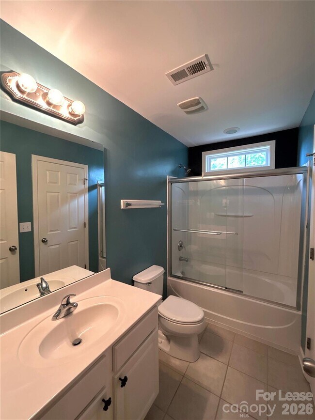 Building Photo - 4406 Overbecks Ln