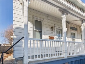 Building Photo - Single Family Home in Middletown
