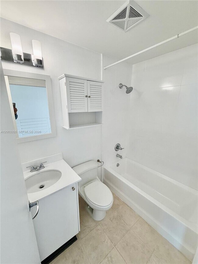 Building Photo - 60 SW 13th St