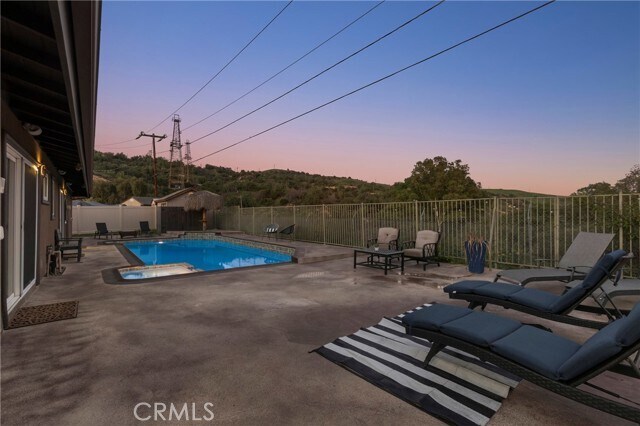 Building Photo - 1377 Hazelwood Pl