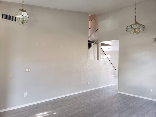 Building Photo - 1782 W Springfield Way