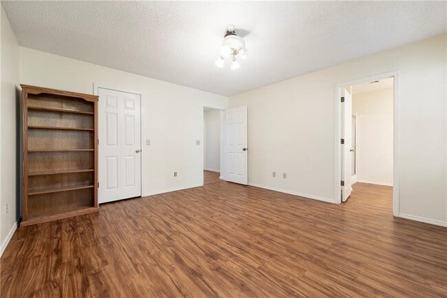 Building Photo - 207 Pleasant View Ln