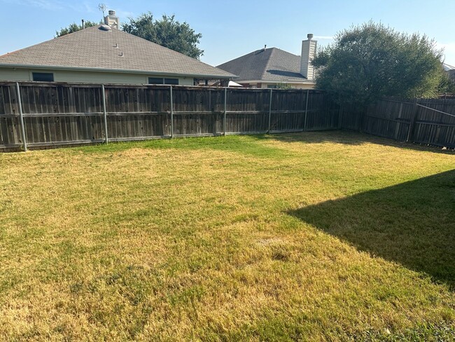 Building Photo - Superb Home In Little Elm!