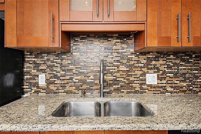 Building Photo - 35300 Woodward Ave