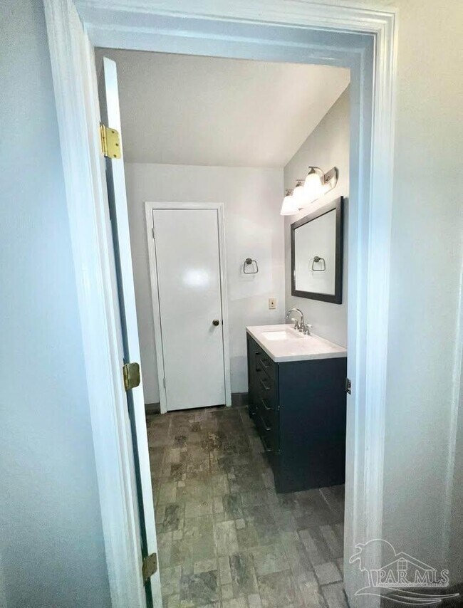 Building Photo - 5705 Admiral Doyle Rd