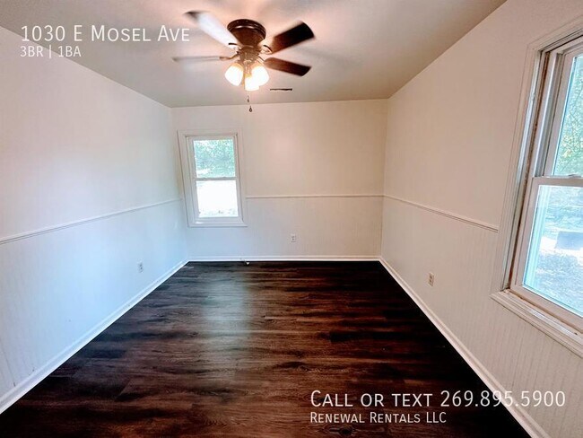 Building Photo - 1030 E Mosel Ave