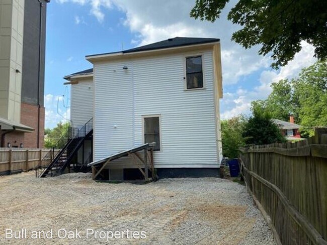 Building Photo - 1415 Hillsborough St