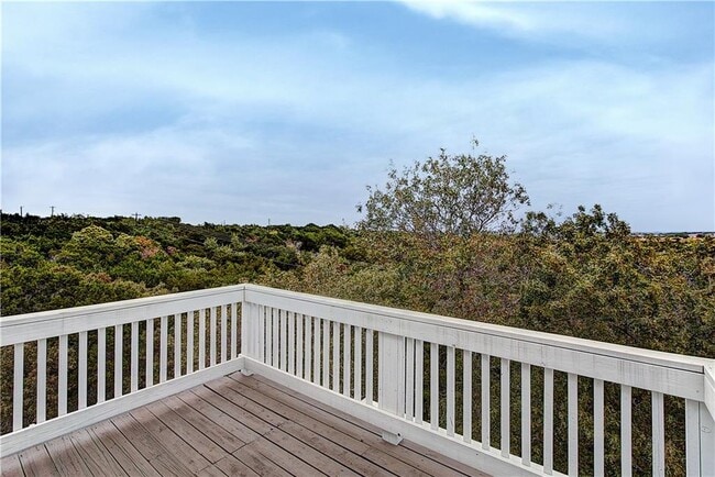 Building Photo - 19300 Crosswind Cir