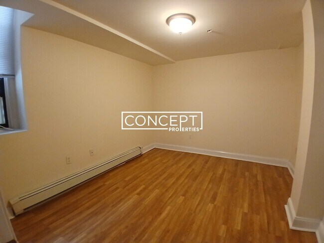 Building Photo - 1144 Commonwealth Ave