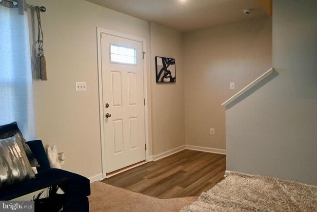 Building Photo - 110 Mariners Wy