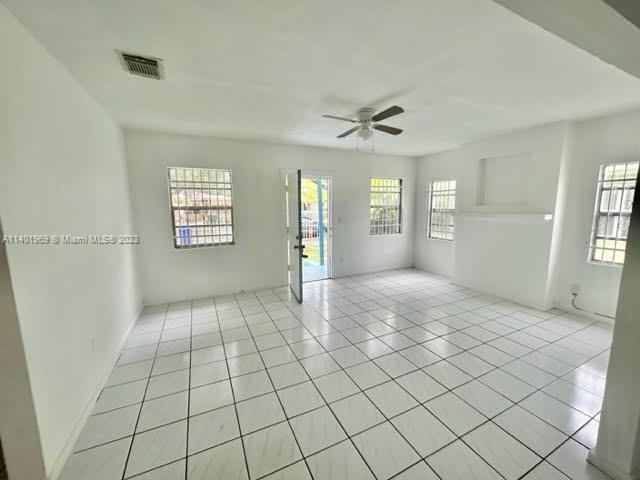 Building Photo - 569 NW 42nd St