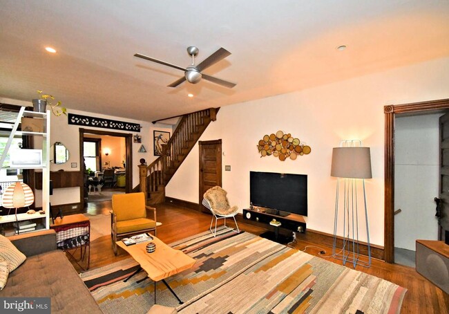 Building Photo - 365 2nd Ave