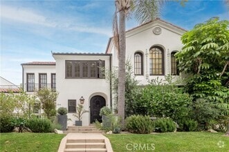 Building Photo - 156 N Orange Dr