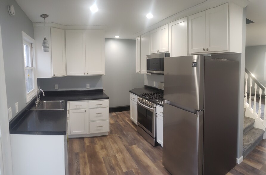 Kitchen - 3842 Oak Valley Ave SW