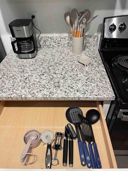 Building Photo - 8325 Coventry Ct