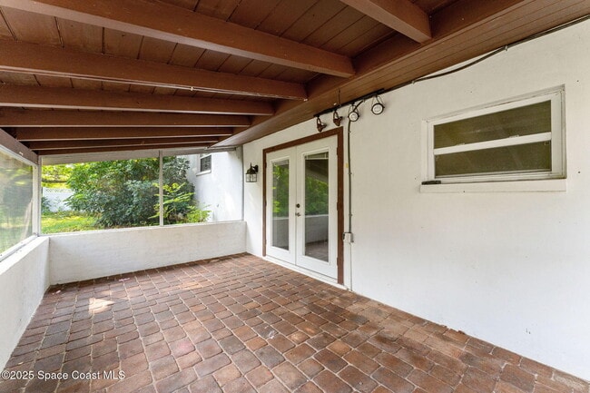 Building Photo - 2645 Driftwood Dr