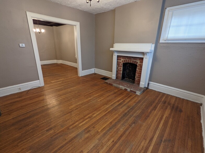 Building Photo - 29 W Blake Ave