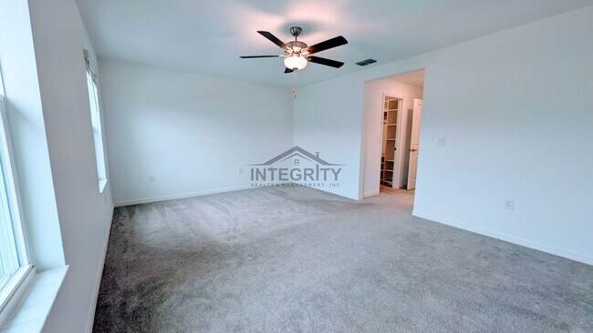 Building Photo - 6049 Shiner St