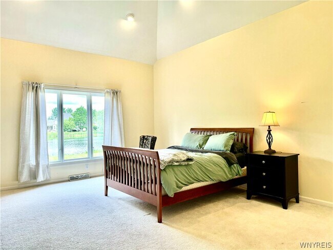 Building Photo - 5458 Center Pine Ln