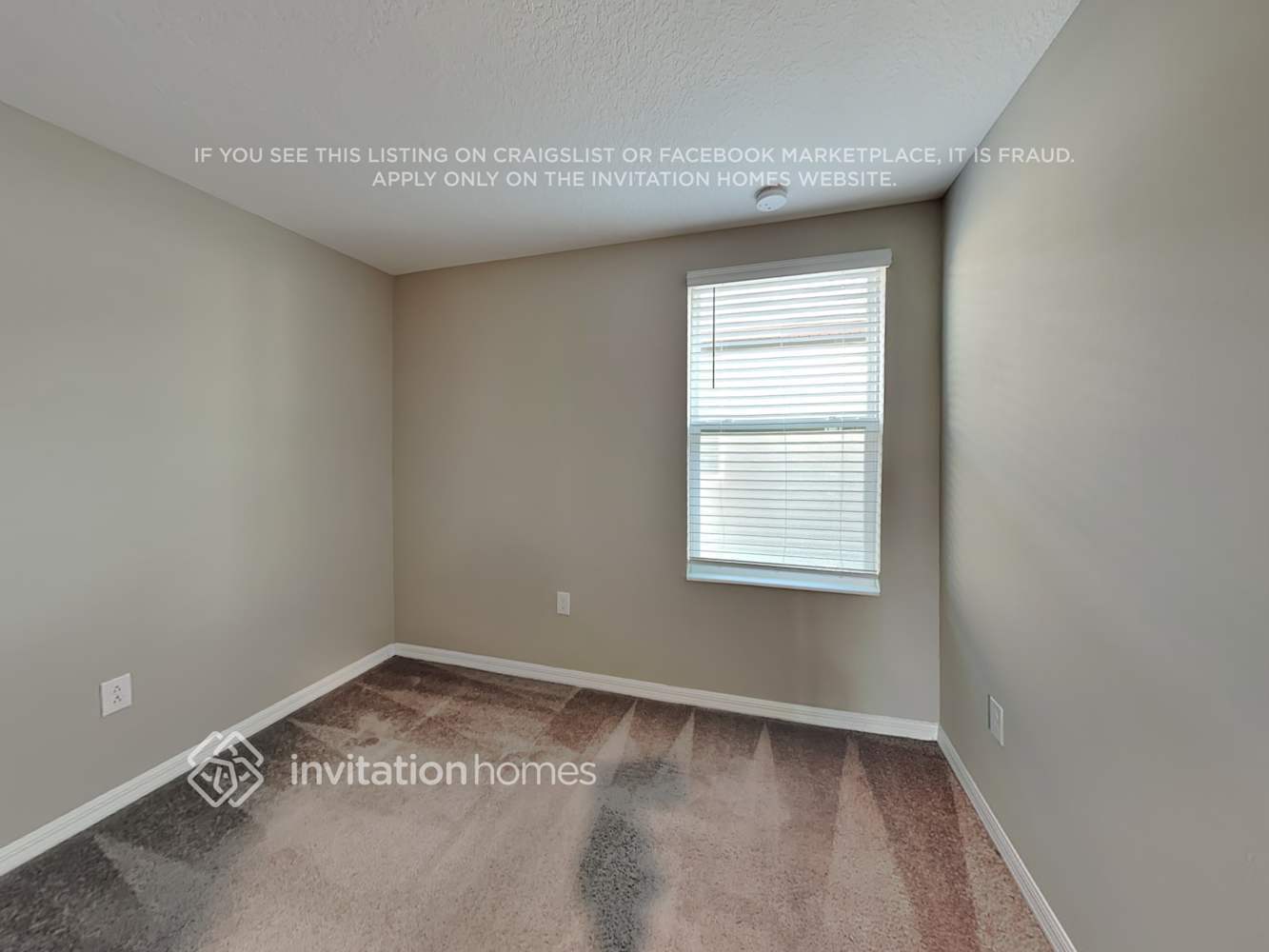 Building Photo - 2393 Jungle Dr