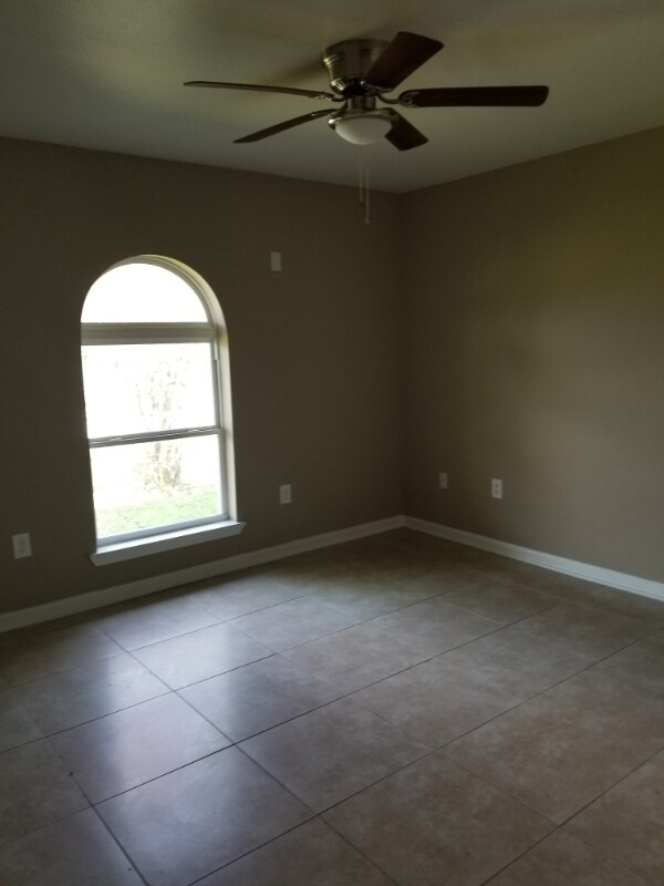 Building Photo - 3409 Gallo Dr